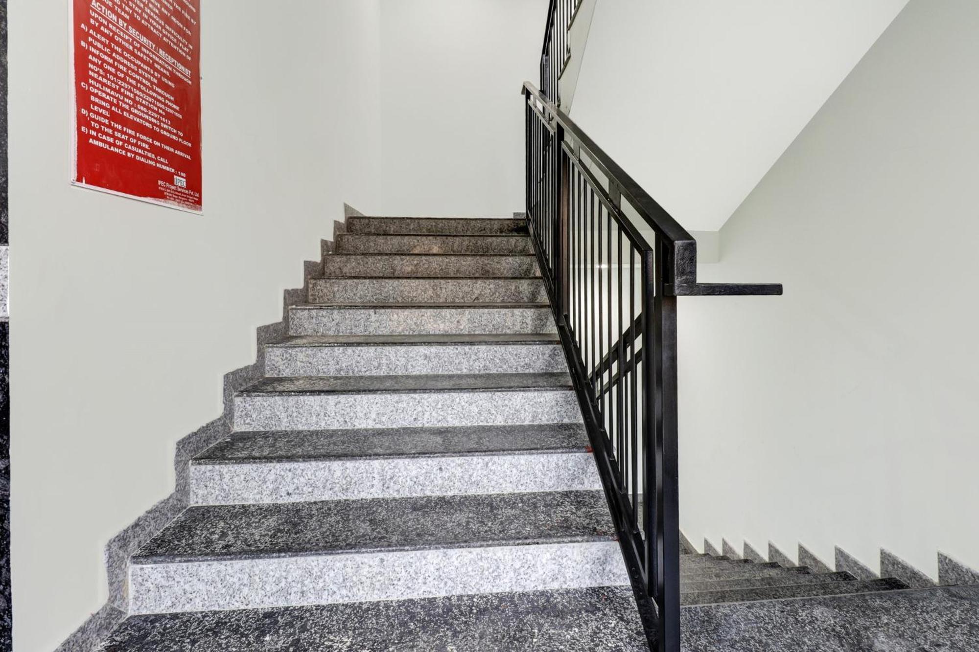 Super Townhouse Arekere Near Mithai Mahal 벵갈루루 외부 사진