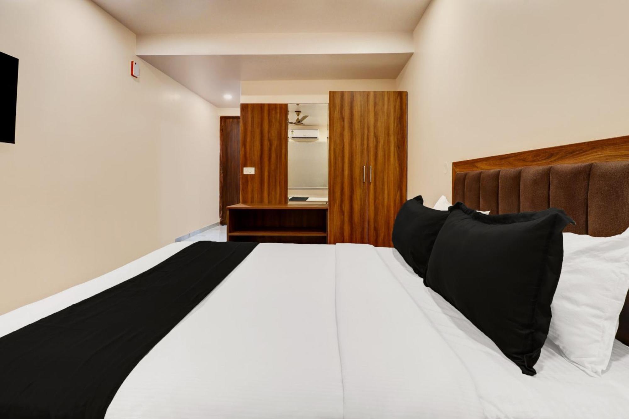 Super Townhouse Arekere Near Mithai Mahal 벵갈루루 외부 사진
